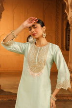 Load image into Gallery viewer, Short kurta with salwar