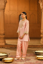 Load image into Gallery viewer, Short kurta with salwar