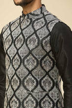 Load image into Gallery viewer, Black Embroidered Kurta-Jacket Set