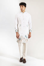 Load image into Gallery viewer, Off White Embroidered Kurta Set