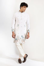 Load image into Gallery viewer, Off White Embroidered Kurta Set
