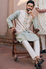 Load image into Gallery viewer, Green Silk Embroidered Bundi Set