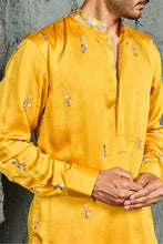 Load image into Gallery viewer, Sunlit Kurta Set