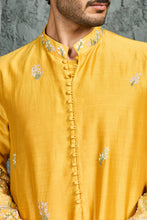 Load image into Gallery viewer, Yellow Gulrang Ridge Kurta Set