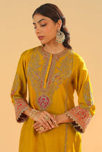 Load image into Gallery viewer, Mirha - Short Kurta with Salwar and Dupatta