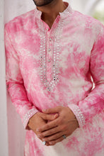 Load image into Gallery viewer, Pink Tie-dye Mirror Work Kurta Set