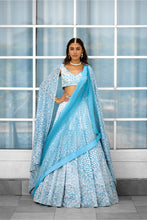 Load image into Gallery viewer, Blue Blossom