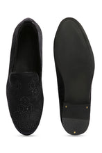 Load image into Gallery viewer, Obsidian Bloom Velvet Embroidered Shoes