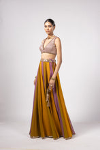 Load image into Gallery viewer, GREEN LEHENGA PANTS SET