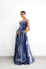 Load image into Gallery viewer, Swirl Lehenga