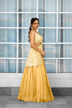 Load image into Gallery viewer, Marigold Muse