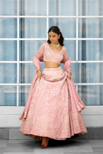 Load image into Gallery viewer, Blush blossom