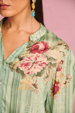 Load image into Gallery viewer, BELLA