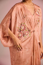 Load image into Gallery viewer, BELLA