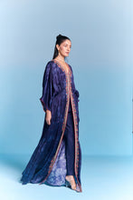 Load image into Gallery viewer, LARA