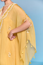 Load image into Gallery viewer, CLARISSA