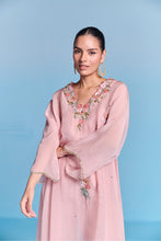 Load image into Gallery viewer, CAMELIA