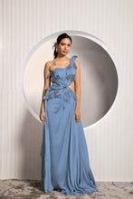 Load image into Gallery viewer, LILY GOWN