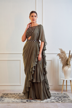 Load image into Gallery viewer, WAFFLE NET BLOUSE RUFFLE SAREE