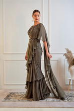 Load image into Gallery viewer, WAFFLE NET BLOUSE RUFFLE SAREE