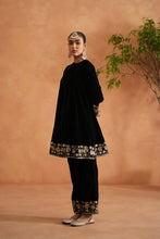 Load image into Gallery viewer, Black velvet embroidered tunic and pants