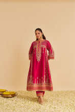 Load image into Gallery viewer, Nargis - Dabka Zardozi Embroidered Rich Banarasi Kalidaar Hotpink Long Chauga Set