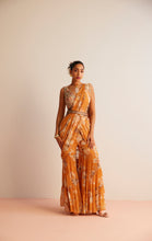 Load image into Gallery viewer, KAYRA PRE-DRAPED SAREE