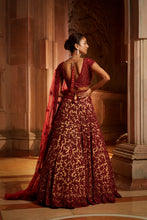 Load image into Gallery viewer, NUDE TULLE LEHENGA CHOLI WITH WORKED BELT AND CONTRASTING ORGANZA DUPATTA WITH AN OPTIONAL TULLE VEIL