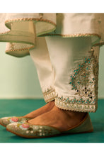 Load image into Gallery viewer, Ivory silk choga set