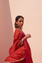 Load image into Gallery viewer, Rani Pink Velvet Kurta Set