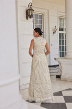 Load image into Gallery viewer, JACKETS AND CAPES