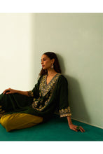 Load image into Gallery viewer, GREEN SILK Choga Set