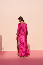 Load image into Gallery viewer, Rani Pink Velvet Kurta Set