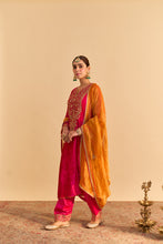 Load image into Gallery viewer, Fareeha - Hotpink Kurta with Salwar