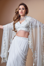 Load image into Gallery viewer, IVORY FLORAL MACHINE WORK BLOUSE SKIRT