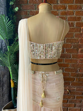 Load image into Gallery viewer, Powder Pink Draped saree