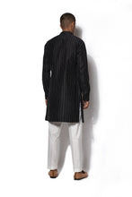 Load image into Gallery viewer, Black Short Textured Kurta Set