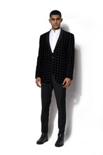 Load image into Gallery viewer, Black Velvet Textured Tuxedo