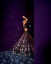 Load image into Gallery viewer, Emerald Green Organza Lehenga Set