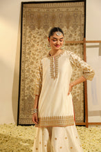 Load image into Gallery viewer, Short kurta with sharara and odhni