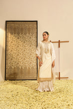 Load image into Gallery viewer, Straight kurta with crushed silk skirt and crushed dupatta