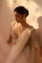 Load image into Gallery viewer, IVORY DRAPED SAREE