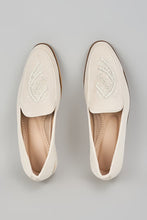 Load image into Gallery viewer, Off White Embroidered Loafers