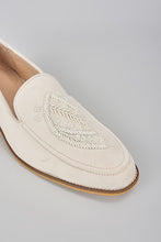 Load image into Gallery viewer, Off White Embroidered Loafers