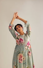 Load image into Gallery viewer, EVAA DRESS