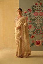 Load image into Gallery viewer, SARAA Saree & Blouse