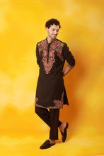 Load image into Gallery viewer, Black kashimiri embroidered Kurta Pant