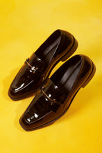 Load image into Gallery viewer, Patent Black Loafer
