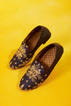 Load image into Gallery viewer, Blue Embroidered Loafers