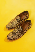 Load image into Gallery viewer, Black Embroidered Loafers